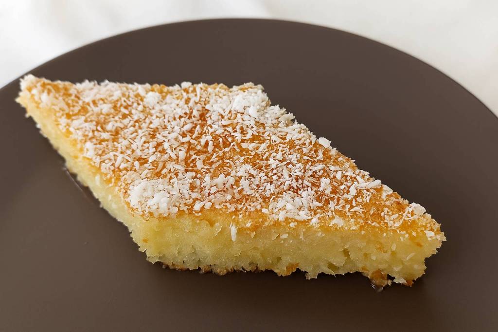 Revani from Veria – Traditional Greek Semolina Cake with&nbsp;Syrup