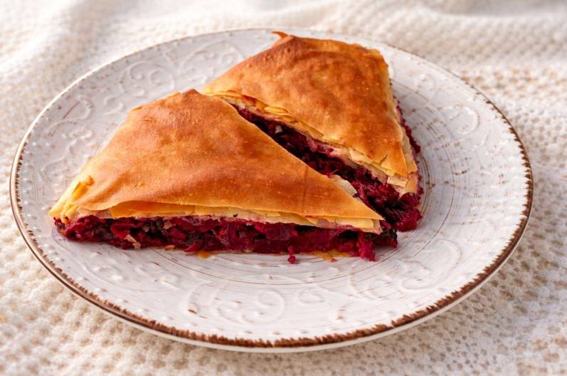Epirus Beetroot Pie (Teftlopita from Zagori) – Traditional Savory Greek&nbsp;Pie