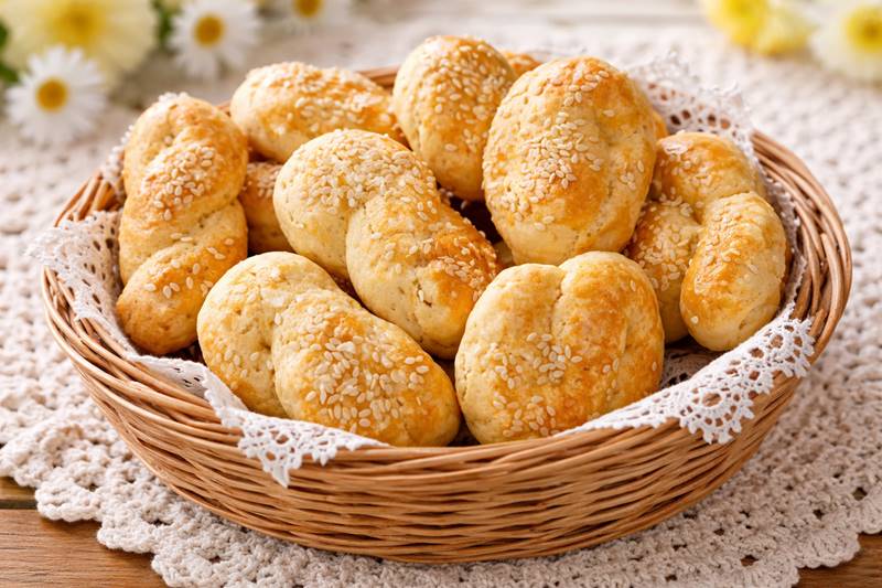 Politika Easter Cookies: Traditional Greek Recipe with Mastic & Mahlepi