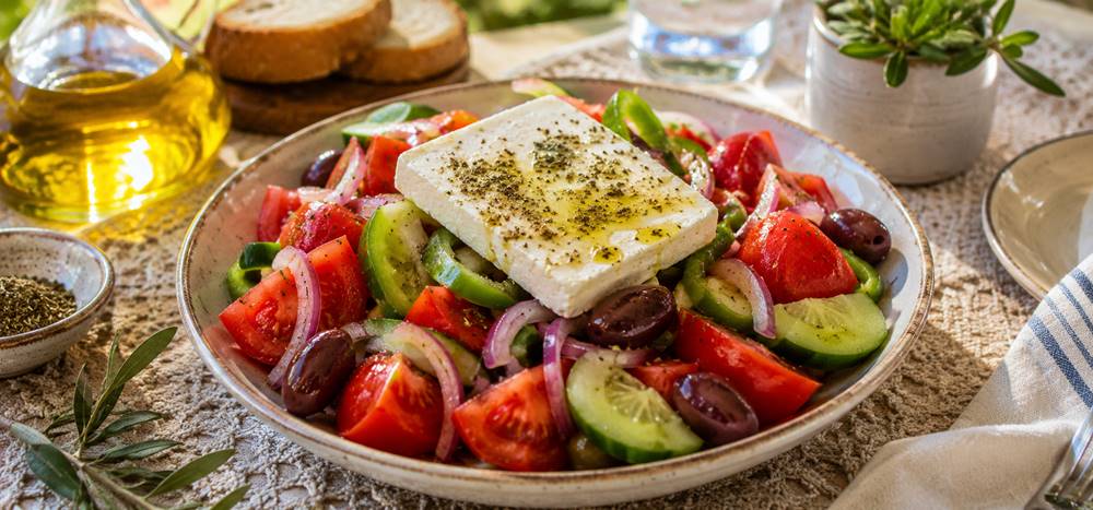 Authentic Greek Village Salad (Horiatiki) – Traditional Greek Salad&nbsp;Recipe
